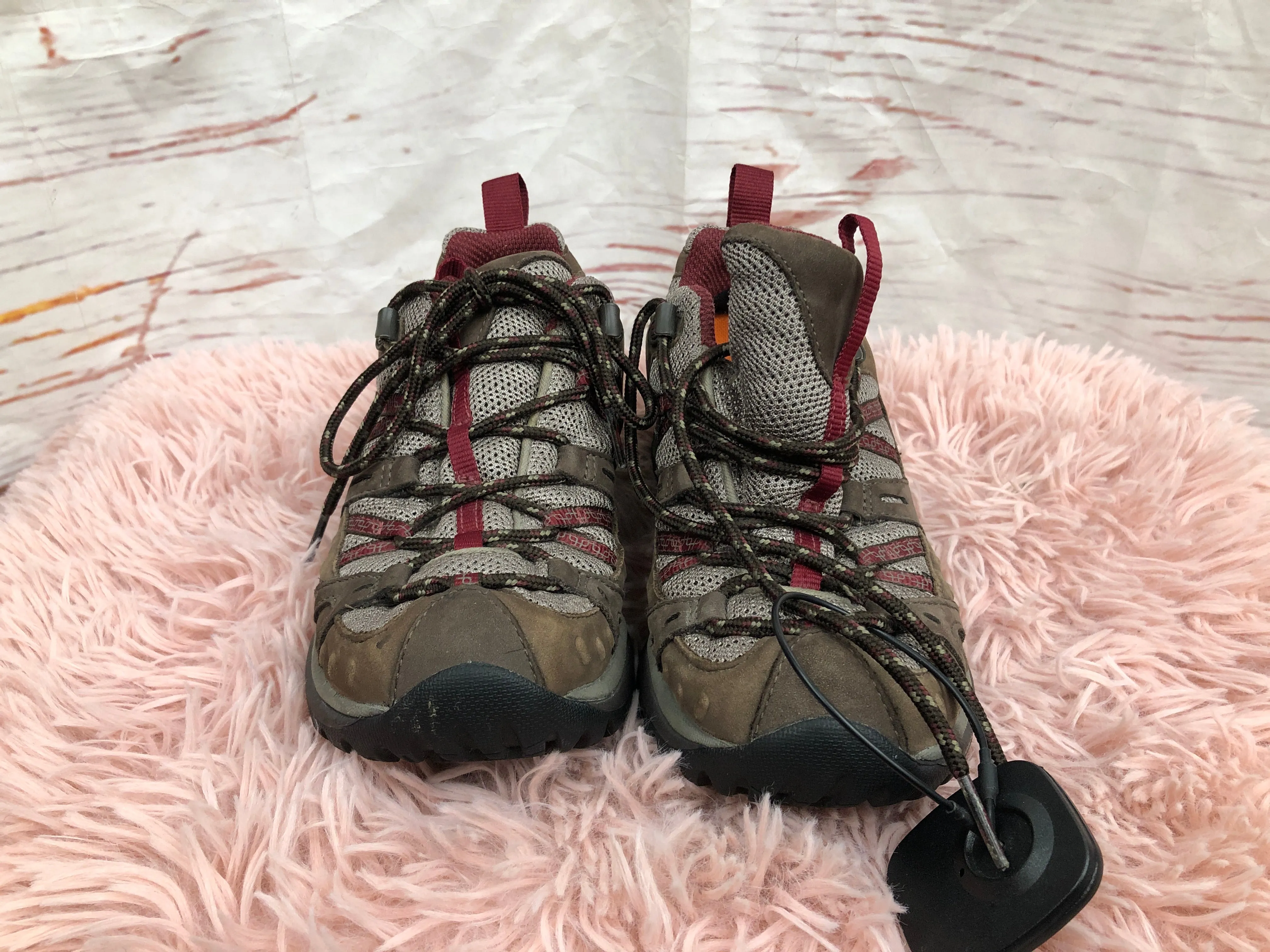 Boots Hiking By Merrell  Size: 6.5