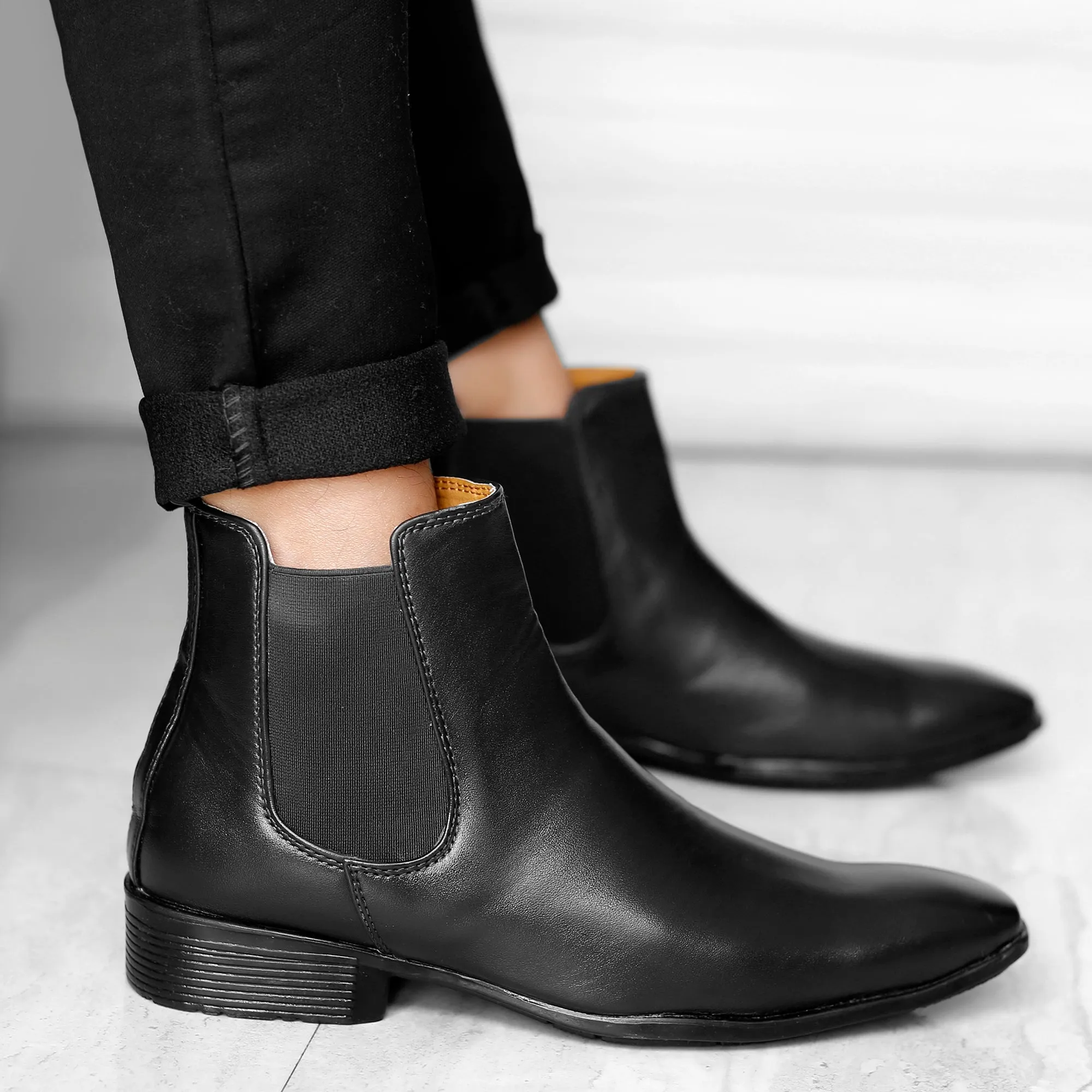 Bxxy's Stylish Chelsea Boots for Men