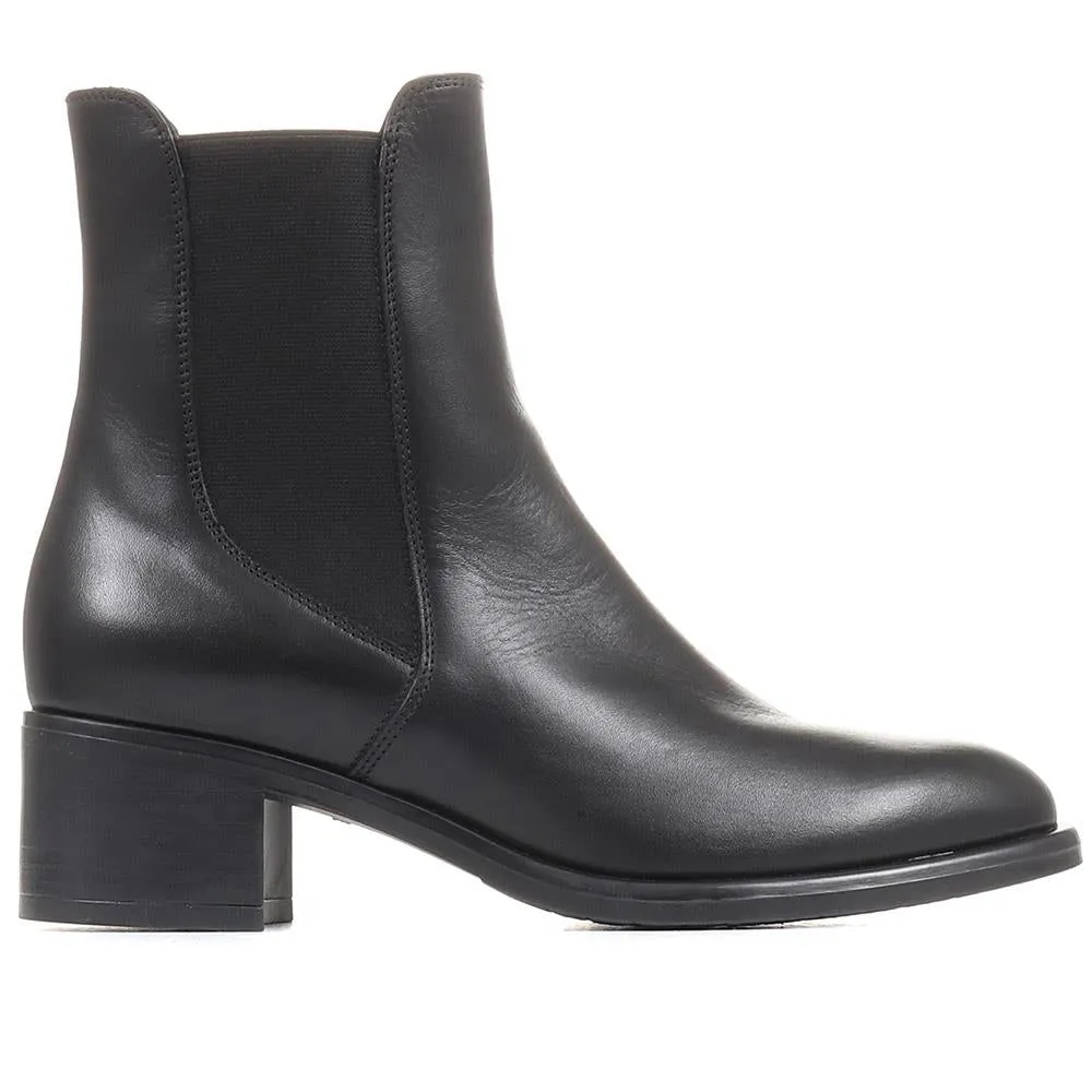 Doria Heeled Leather Chelsea Boots - DORIA / 322 365