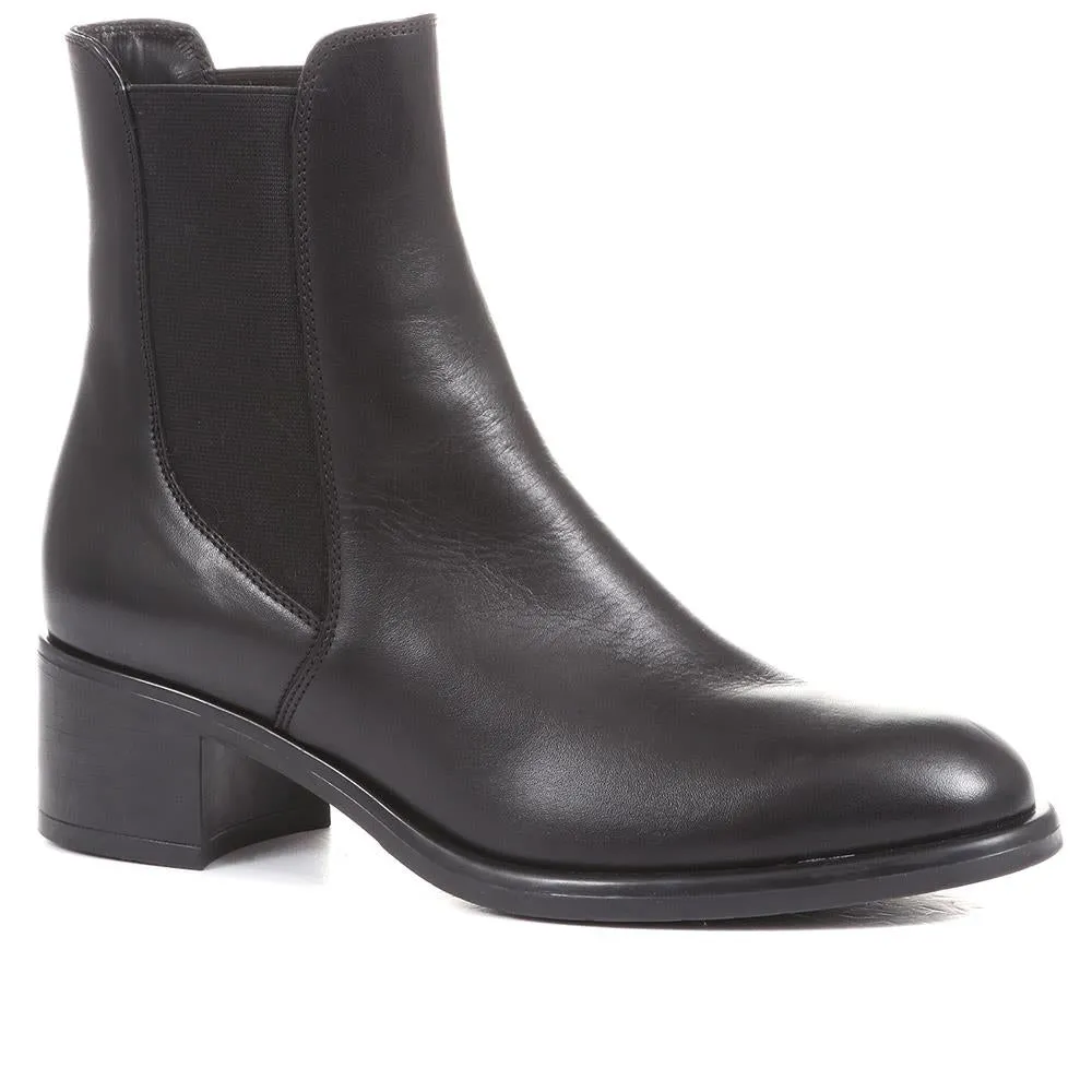 Doria Heeled Leather Chelsea Boots - DORIA / 322 365