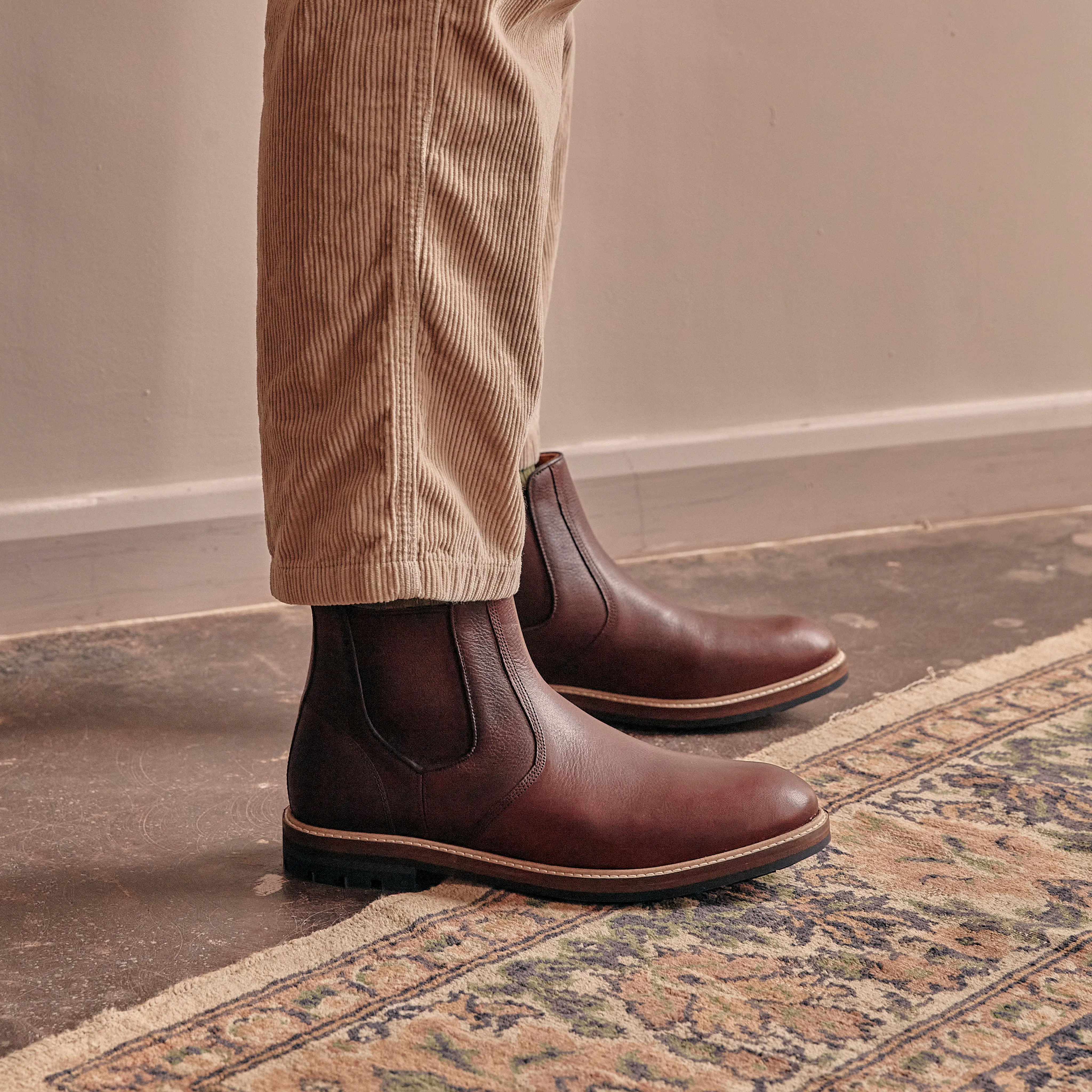 HOGHTON // CHESTNUT GRAINED