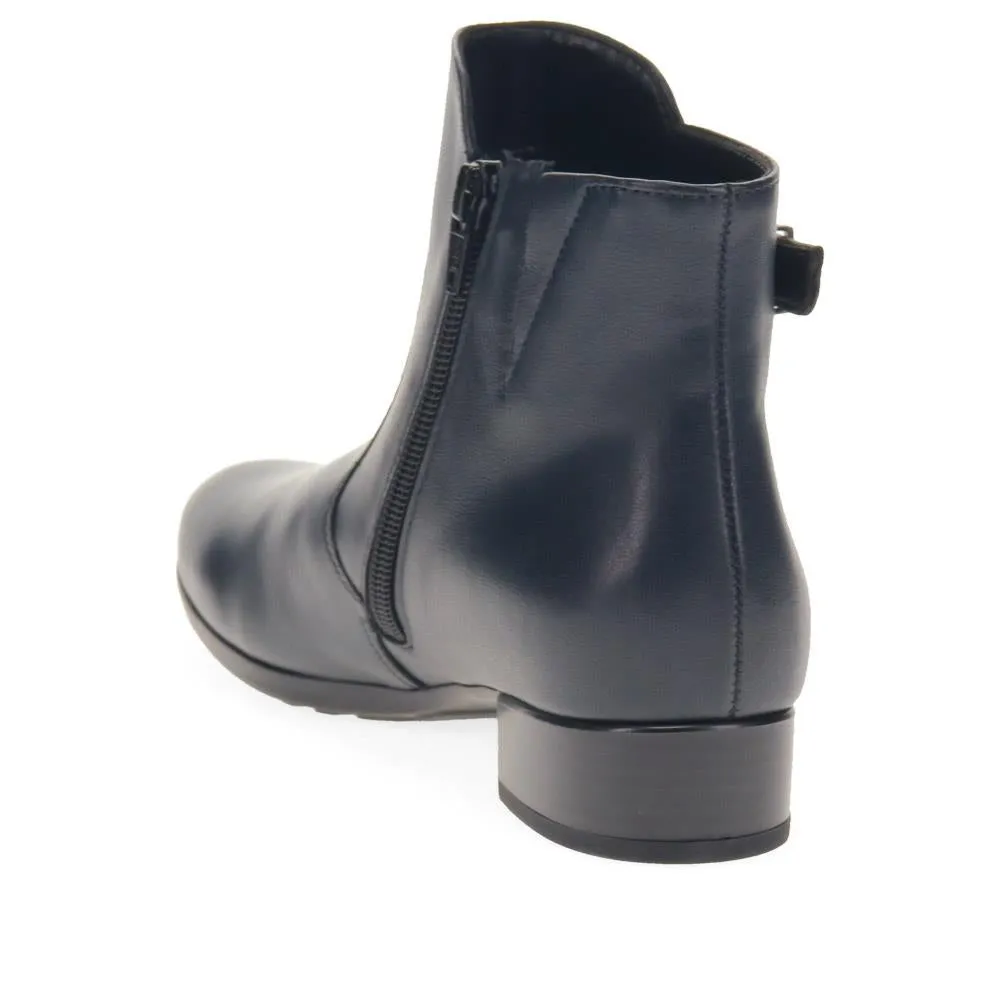 Leather Ankle Boots  - GAB40509 / 325 883