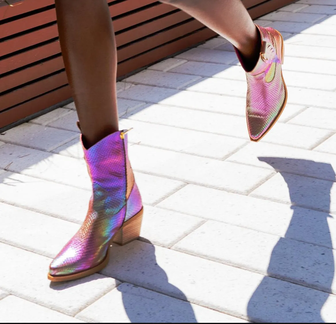 Magnifique- Iridescent cowboy boot