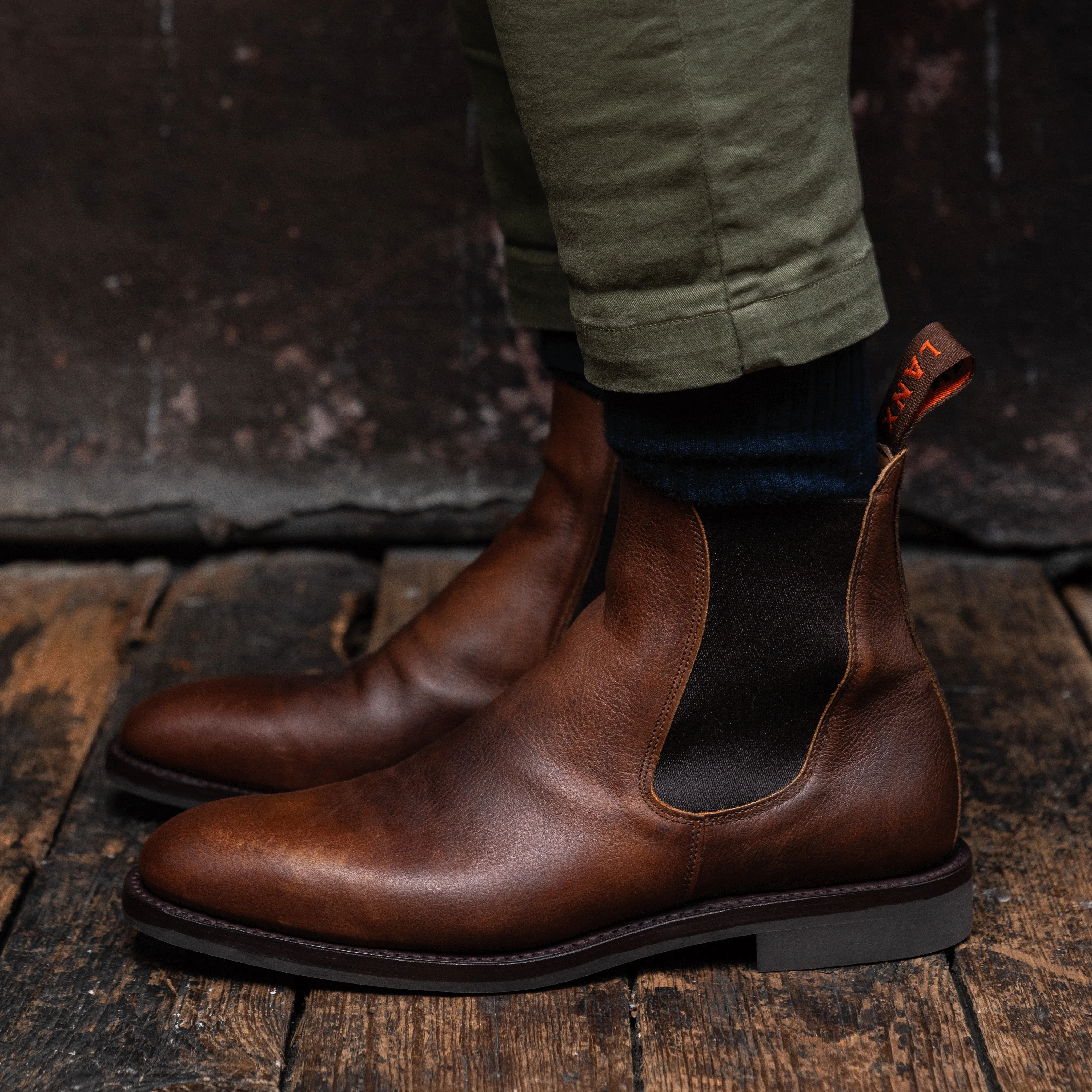 WISWELL // BROWN GRAINED