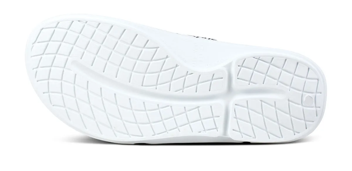 Women's OOahh Sport Flex Sandal - White Labyrinth